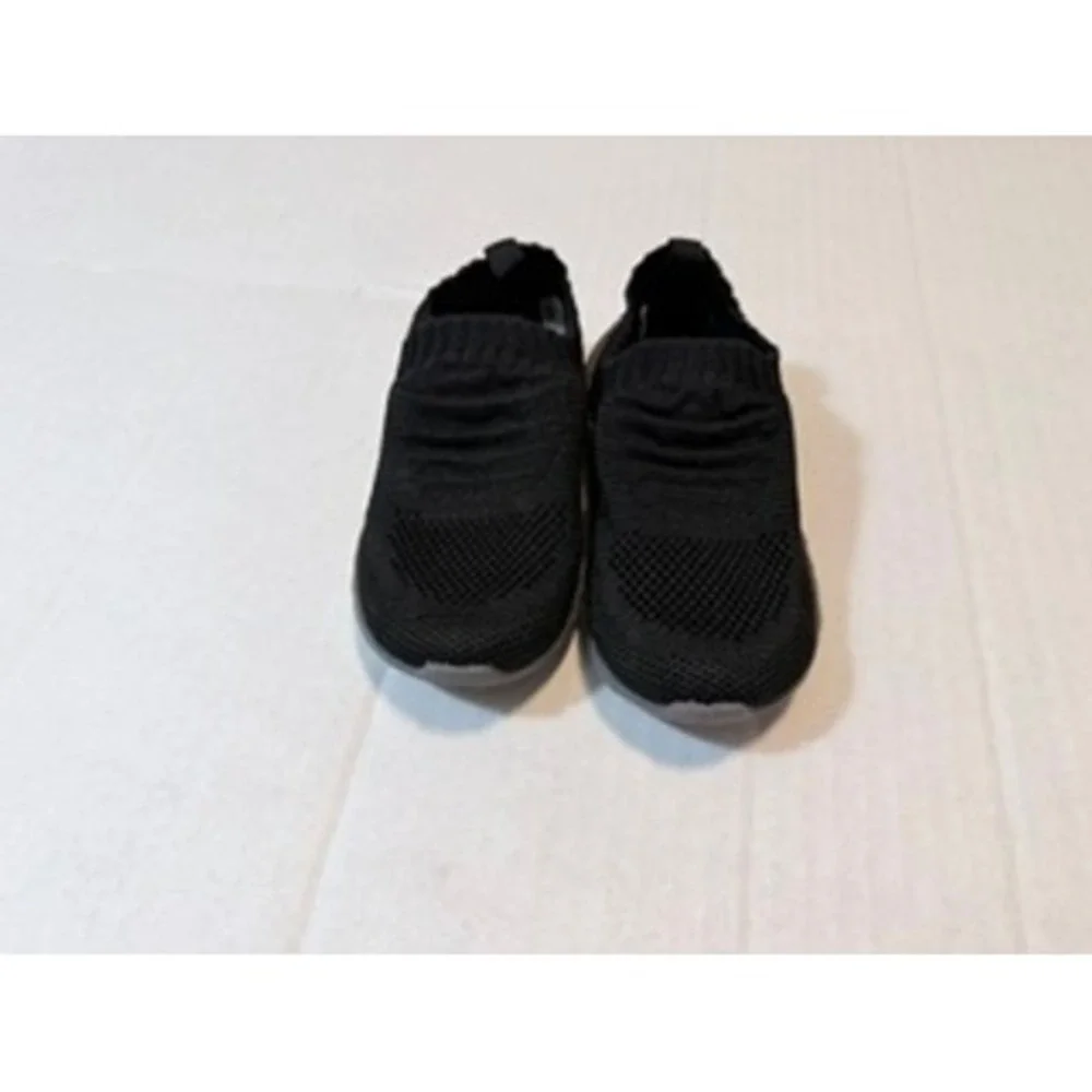 Carter's Taylen Kids Black Knit Slip On Athletic Sneakers Shoes Size 6M
